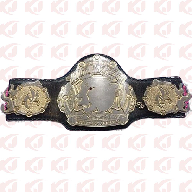 AZM Natsuki Taiyo, the NEO Japan Ladies Pro Wrestling High Speed Championship Belt